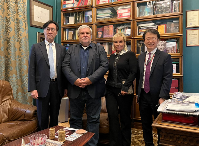 Посол Республики Корея в РФ посетил с визитом Музей Востока