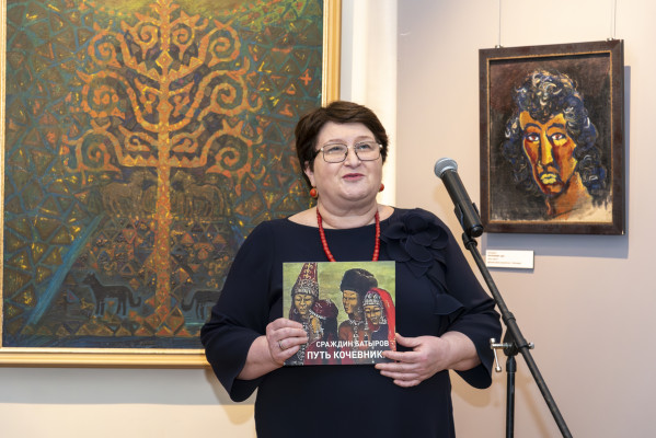 Директор Дагестанского музея изобразительных искусств Салихат Гамзатова