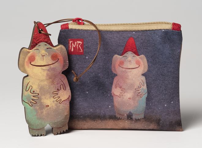 Мини-косметички и обвесы – новинки музейного магазина