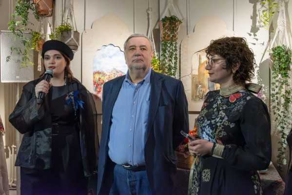 Алевтина Доненко, Александр Седов, Саре Мохебиан